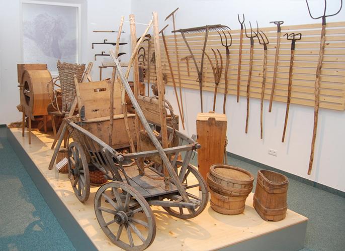 © LLA Imst Museum alte Geräte