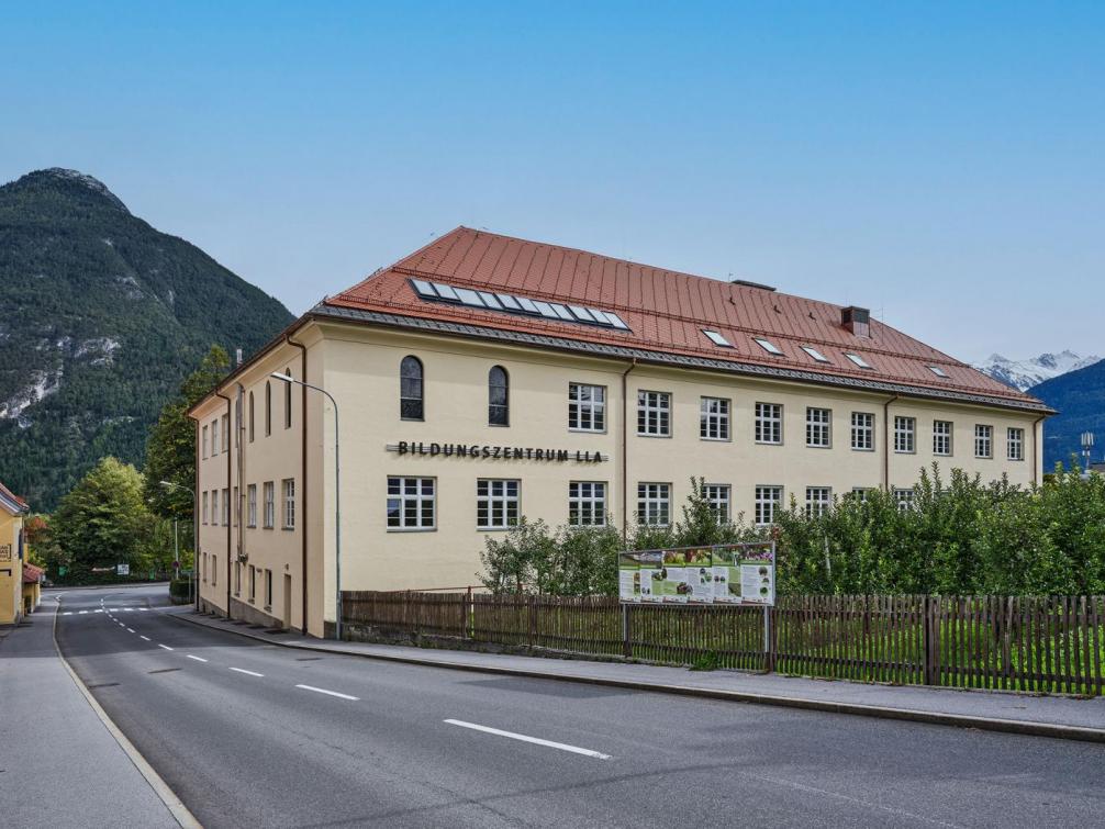 © LLA Imst Bildungszentrum LLA Imst - Fachschule Schülerwohnheim für Jungs